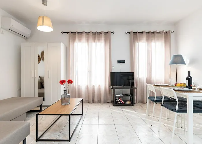 Optasia - Naxos Center *