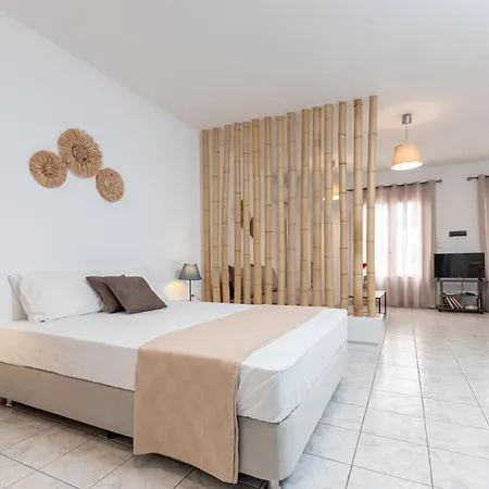 Optasia - Naxos Center *