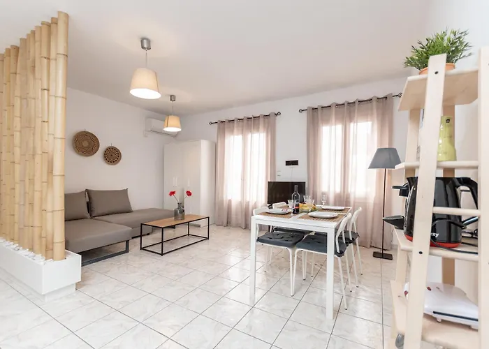 Optasia - Naxos Center * Naxos City